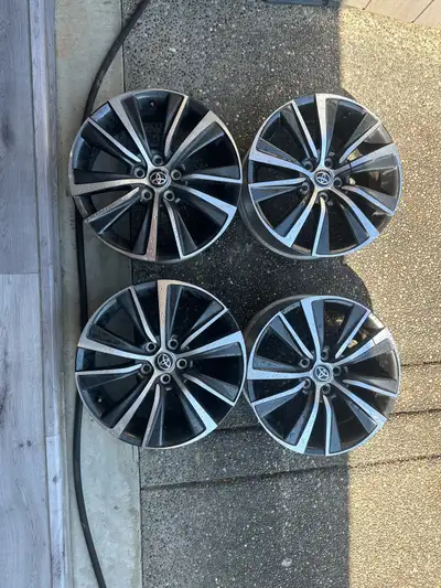 •Genuine Toyota factory wheels •18” inch alloy rims •Bolt Pattern (5×114.3 mm) •Set of 4 •Rims only...