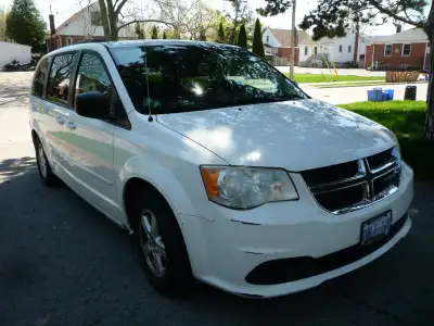 purchased March 2012 with 31800 km, it is a personal vehicle occasionally used to tow a cargo traile...