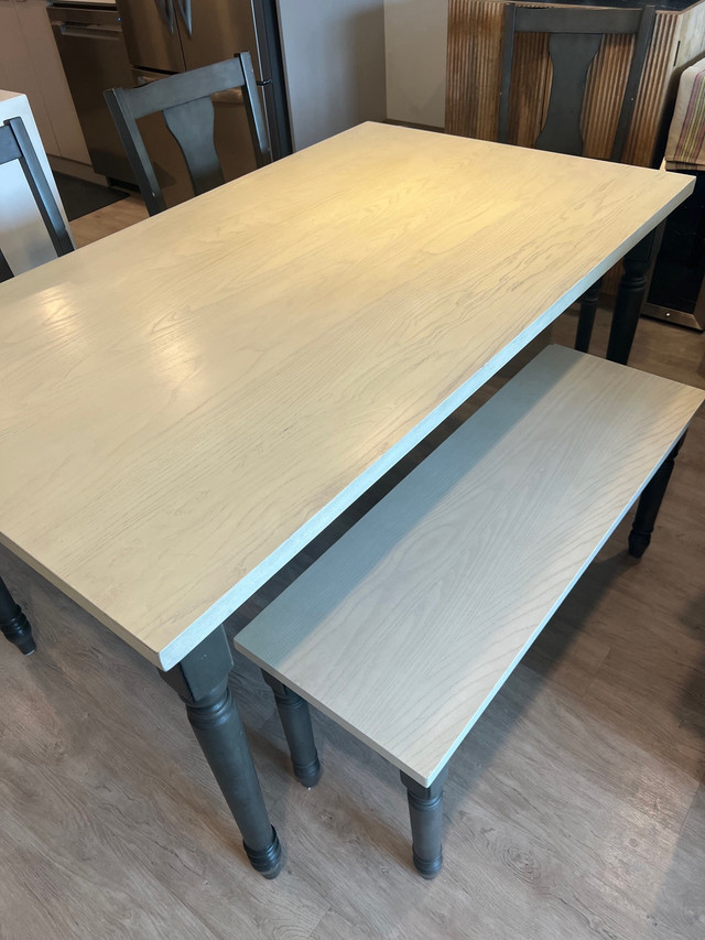 Table & Chairs with Bench Seat in Dining Tables & Sets in Kelowna