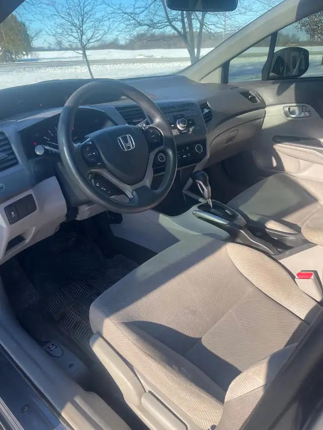 2012 Honda Civic  in Cars & Trucks in Sarnia - Image 5