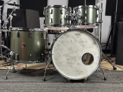 Sonor Phonic 1978 Drum Set, View more