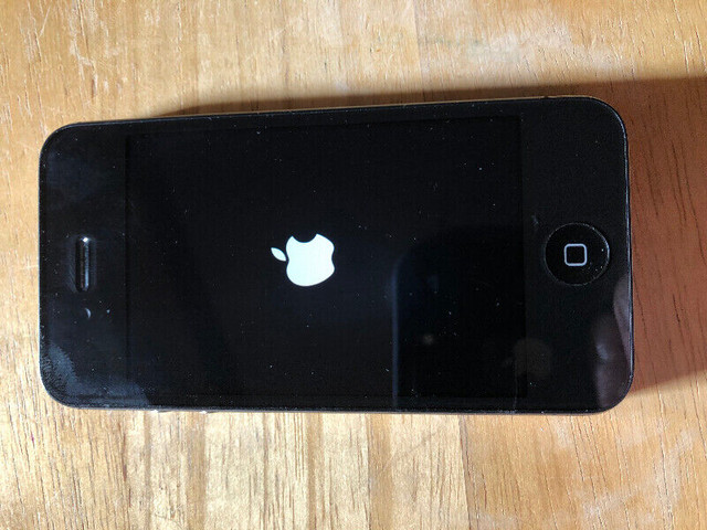 IPHONE 4 (16GB) NO WIFI in Cell Phones in Moncton - Image 3