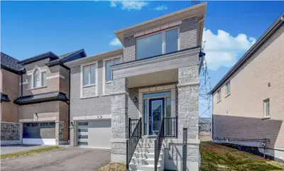 Detached House for sale in Pickering Seaton 4 Bed Rooms Brand new NEVER LIVED. Ready to move-in Quic...