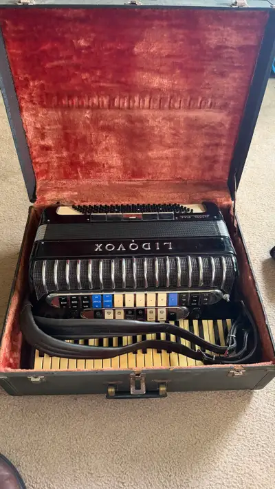 lidovox 1000 accordion, View more