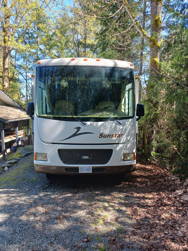 2011 Itasca Sunstar 30 in RVs & Motorhomes in Nanaimo - Image 2