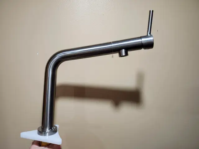 Faucet for the kitchen or vanity546145061915873285