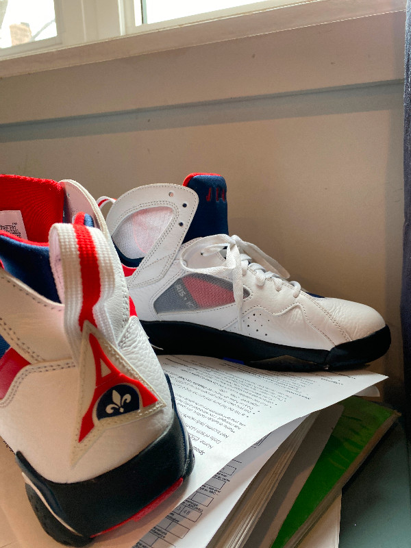 Jordan VII PSG retro size 9 in Men's Shoes in Charlottetown - Image 3