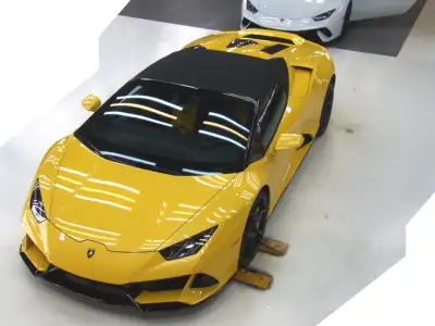Lamborghini Huracan EVO Spyder AWD 2020 seulement 15900km. V10 640HP 4 roues motrices 7 vitesses (LP...