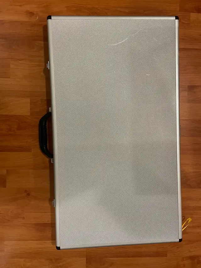 Poker Game Set in Toys & Games in Mississauga / Peel Region - Image 3