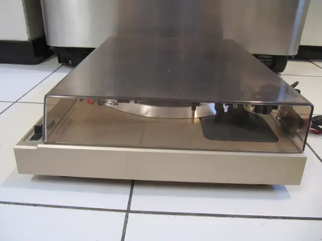 Vintage Marantz TT 2000 Direct Drive Turntable XCond Circa 1981 in Arts & Collectibles in Mississauga / Peel Region - Image 8