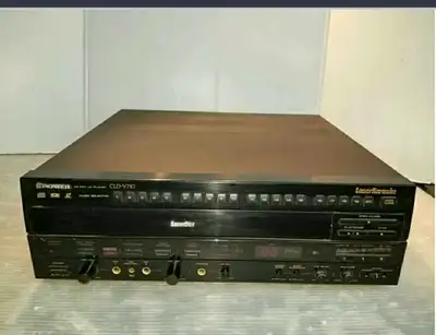 PIONEER laser disc/tel quel/prend ech/19 discs disp., View more