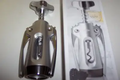 Tire -bouchon à levier, View more