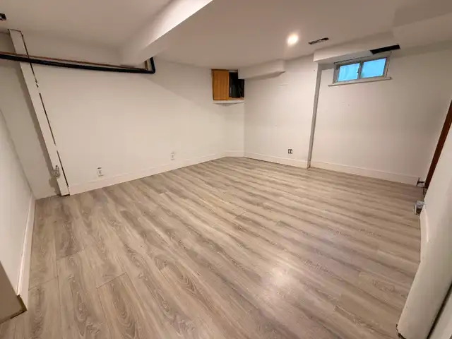 Rooms for rent in Room Rentals & Roommates in Oshawa / Durham Region - Image 3