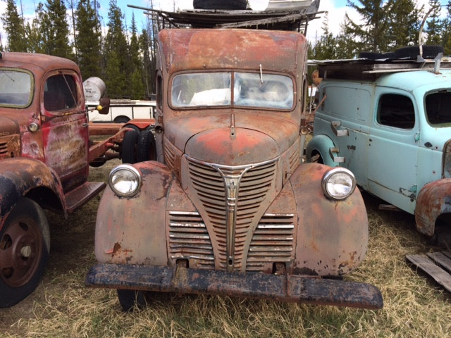 1942 Fargo FL2-33 One Ton Panel in Classic Cars in Quesnel - Image 3