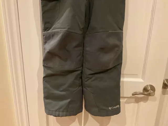 COLUMBIA KIDS WINTER JACKET AND SNOW PANTS 8 YEARS  in Kids & Youth in Mississauga / Peel Region - Image 11