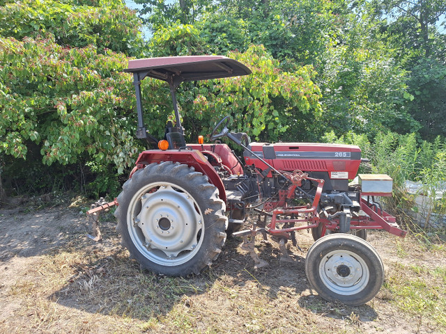 1990 Case IH 265 Offset Tractor in Farming Equipment in Oshawa / Durham Region - Image 2