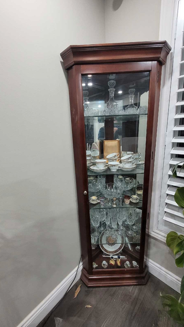 Corner Curio Cabinet in Hutches & Display Cabinets in Oakville / Halton Region
