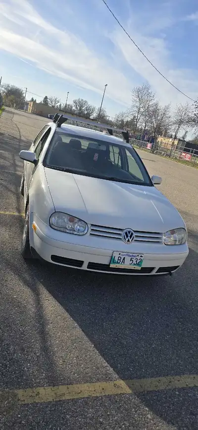 Clean title 2007 Golf City 5 speed manual Runs and drives good, no rust no oil leaks. Low mileage on...
