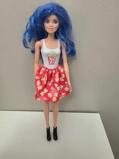 2019 Color Reveal Popcorn Barbie Wig comes off EUC $10 Pick up in Montgomery