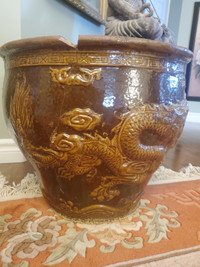 antinque chinese earthware pot