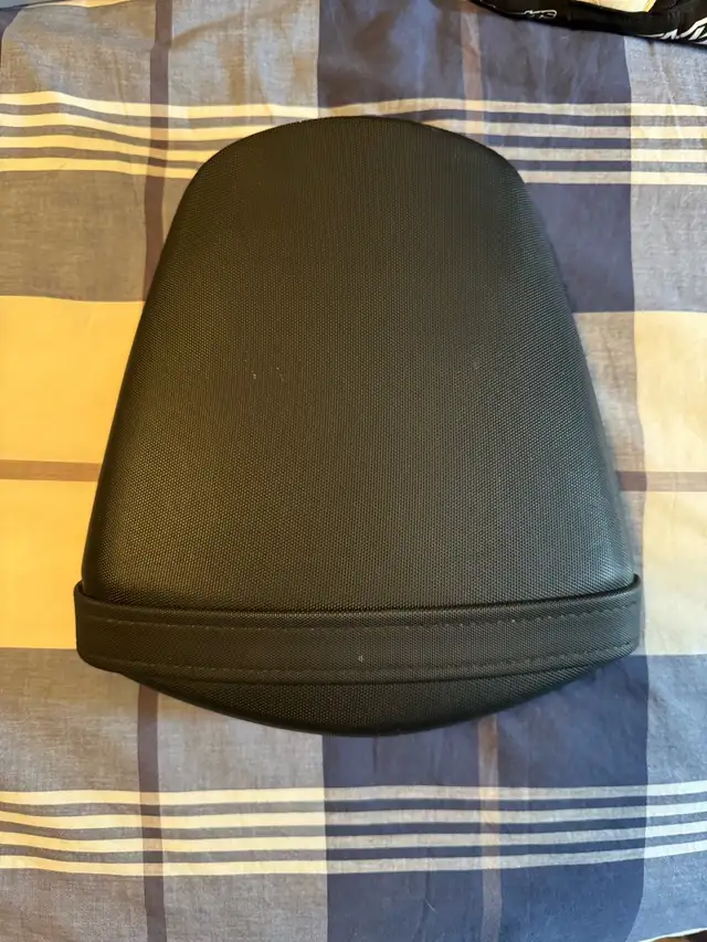 GSXR BACK SEAT/ windscreen