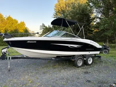 bateau chaparral h20 ski and fish 2012 super pour la peche et plaisance, vivier,moteur electrique ca...
