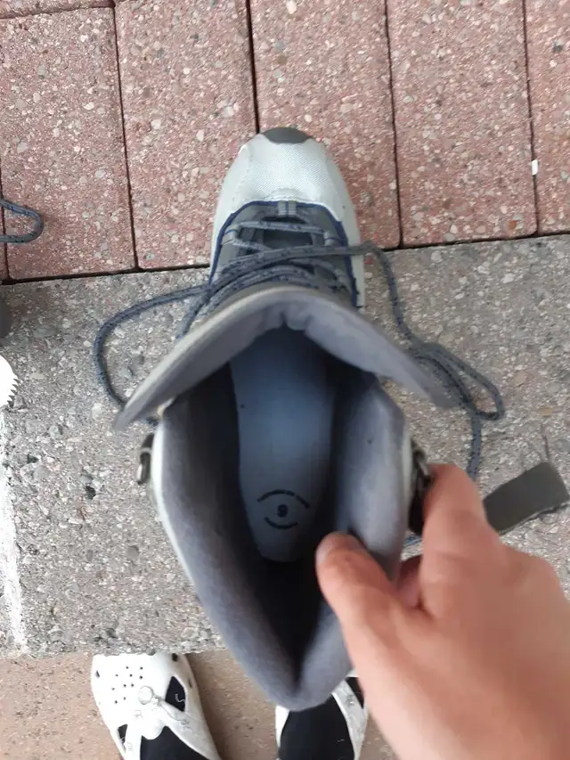 Reebok Ice Skates in Skates & Blades in Ottawa - Image 4