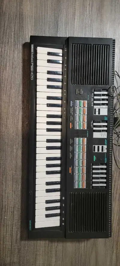 Yamaha PSS-470 Synthesizer, View more