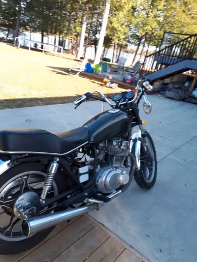 400cc in good shape. Was going to convert to cafe racer. Comes with a new battery, extra parts and a...
