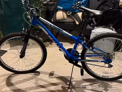Selling rarely used 24in mountain bike used by my teenager. I also have a super cycle 20in that i ca...