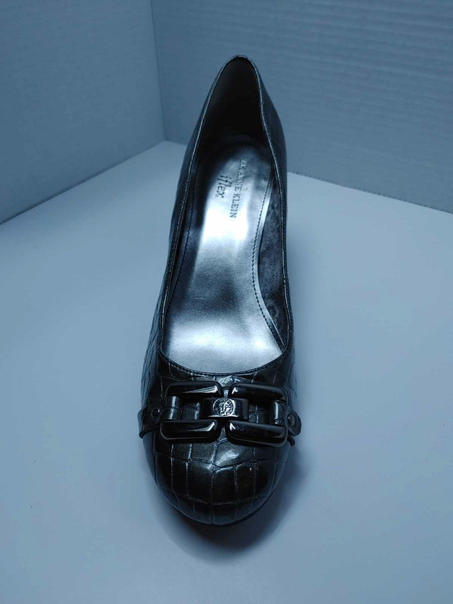 AK Anne klein iflex Block Heels Shoes Sz 9M Pewter Croc Print  in Women's - Shoes in Brockville - Image 2
