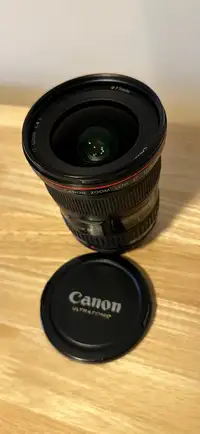 Canon 17-40 F4 L series lens EF mount