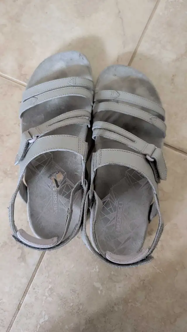 Merrell Sandspur Rose Convert Grey Women's Sandals in Women's - Shoes in Edmonton - Image 4