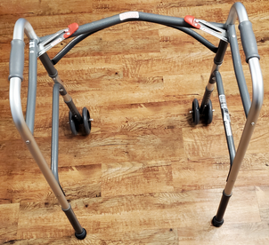 Drive Medical 600 pound rating bariatric walker. Used 4 times. Folds easily for transportation. Extr...