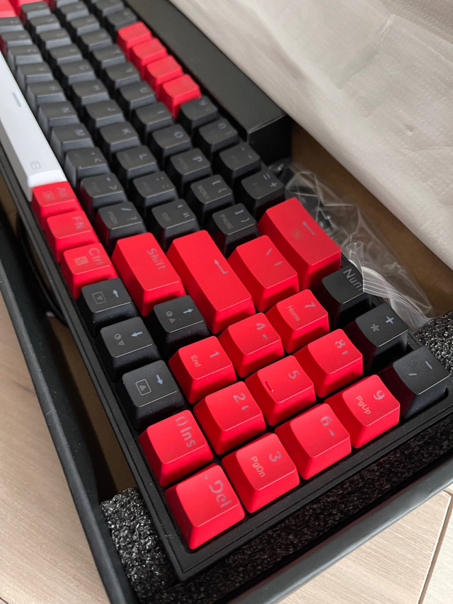 Redragon K628 Wireless Mechanical RGB Gaming Keyboard 78 Keys dans Souris, claviers et webcaméras  à Ouest de l’Île