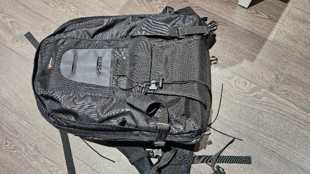 LOWEPRO COMPU TREKKER PLUS AW CAMERA BAG in Cameras & Camcorders in Mississauga / Peel Region