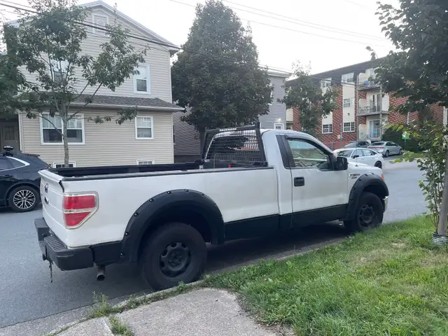 2013 Ford F150 TRUCK & 8 Foot Box (New MVI 2028) 