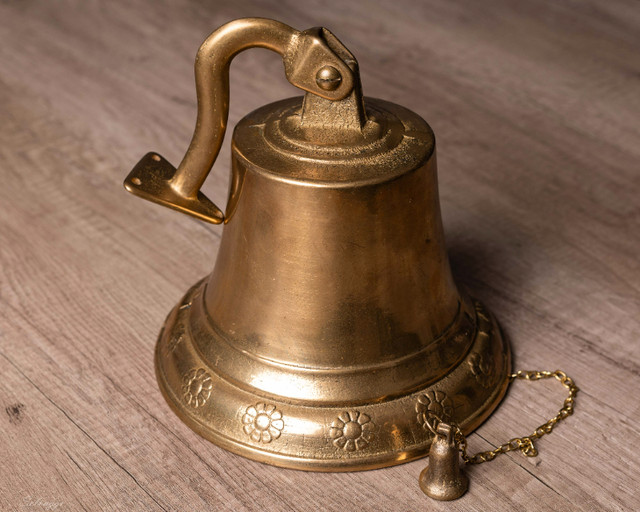 vintage brass bell in Arts & Collectibles in Markham / York Region
