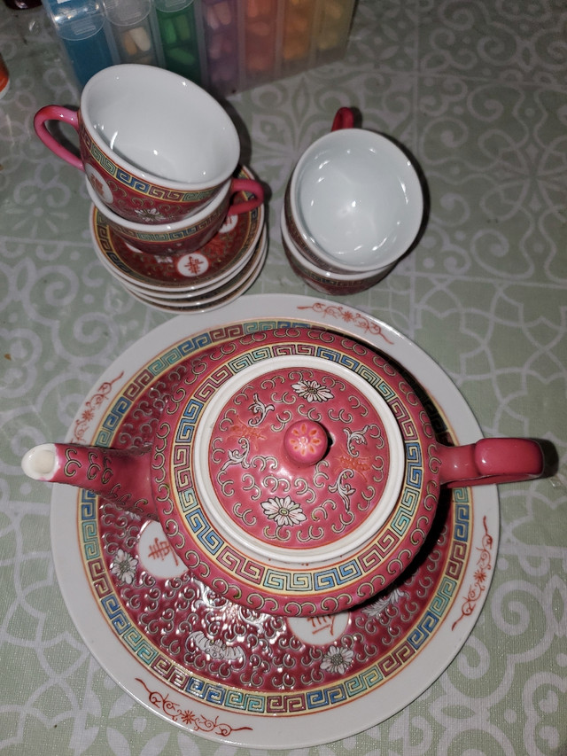 Vintage Chinese Mun Shun Tea Set in Arts & Collectibles in City of Toronto - Image 2
