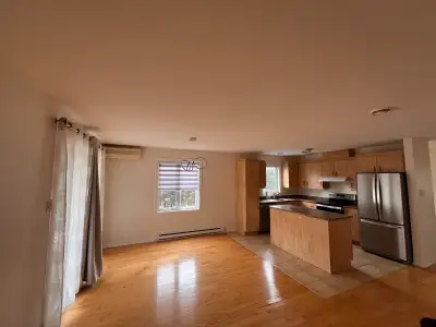 Available to rent 2 BHK with 2 parking