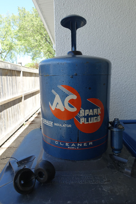 Vintage 1930s/1940s AC Spark Plug Cleaner - Excellent Condition in Other in Winnipeg
