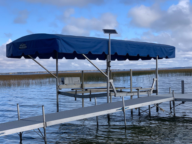 Shore station boat lift in Boat Parts, Trailers & Accessories in Saskatoon