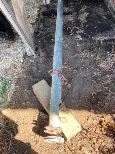 Hi-Capacity 4”x15’ grain auger no motor or belt in next to new condition asking 375.00