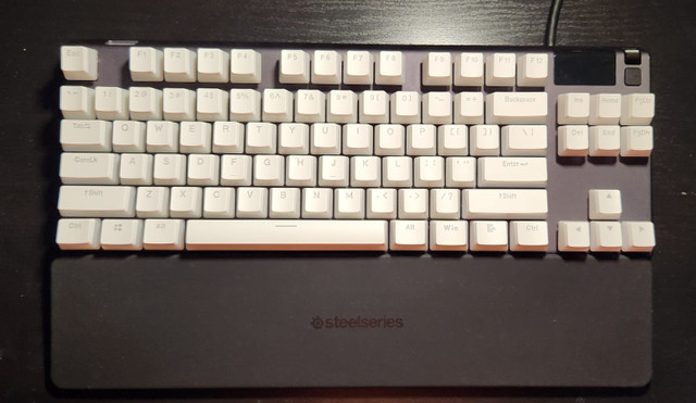 Steel Series Apex Pro TKL With White Pudding Keycaps in Mice, Keyboards & Webcams in Oshawa / Durham Region - Image 3
