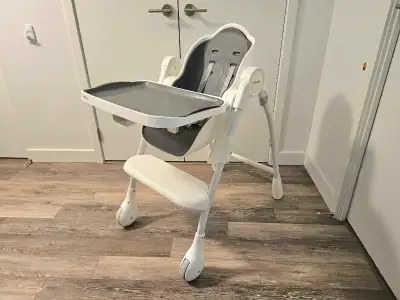 Oribel Cocoon High Chair Used, fully functional and well designed. Comes with detachable tray. Still...