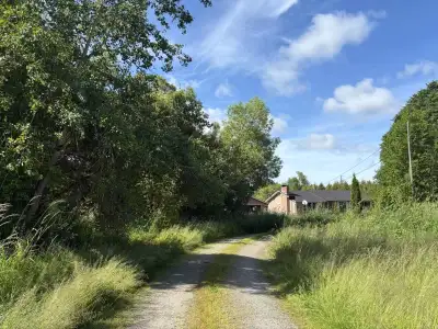amazing and unique 5-acre private estate in South Surrey This rare 5-acre private estate in South Su...