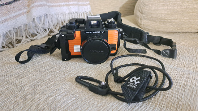 Nikon Nikonos V Orange Underwater Body 35mm f2.5 Lens w/ strap in Cameras & Camcorders in Red Deer