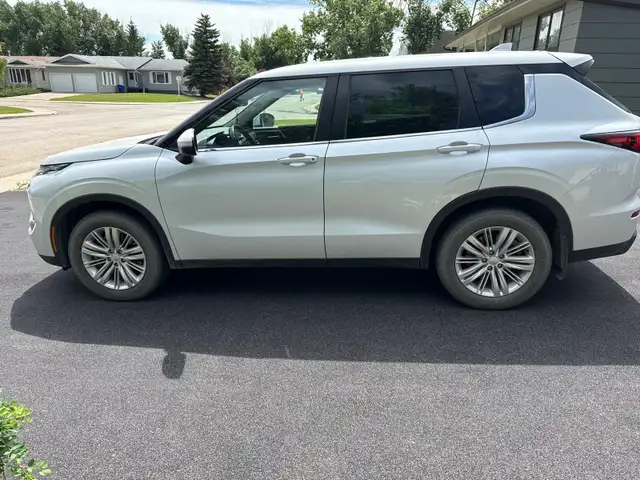 Mitsubishi Outlander593713733074964483