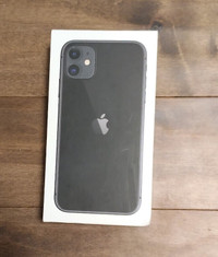 Iphone 11, SE (2020) boxes and accessories