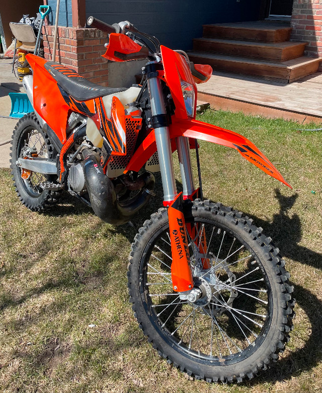 2020 KTM 300 in Dirt Bikes & Motocross in Calgary - Image 2